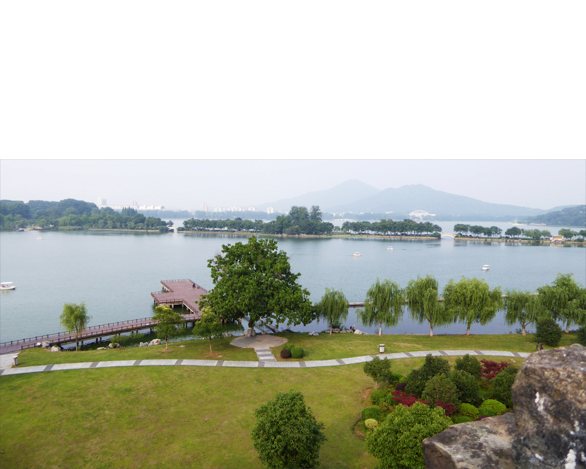 Nanjing - City Wall and Xuanwu Lake 