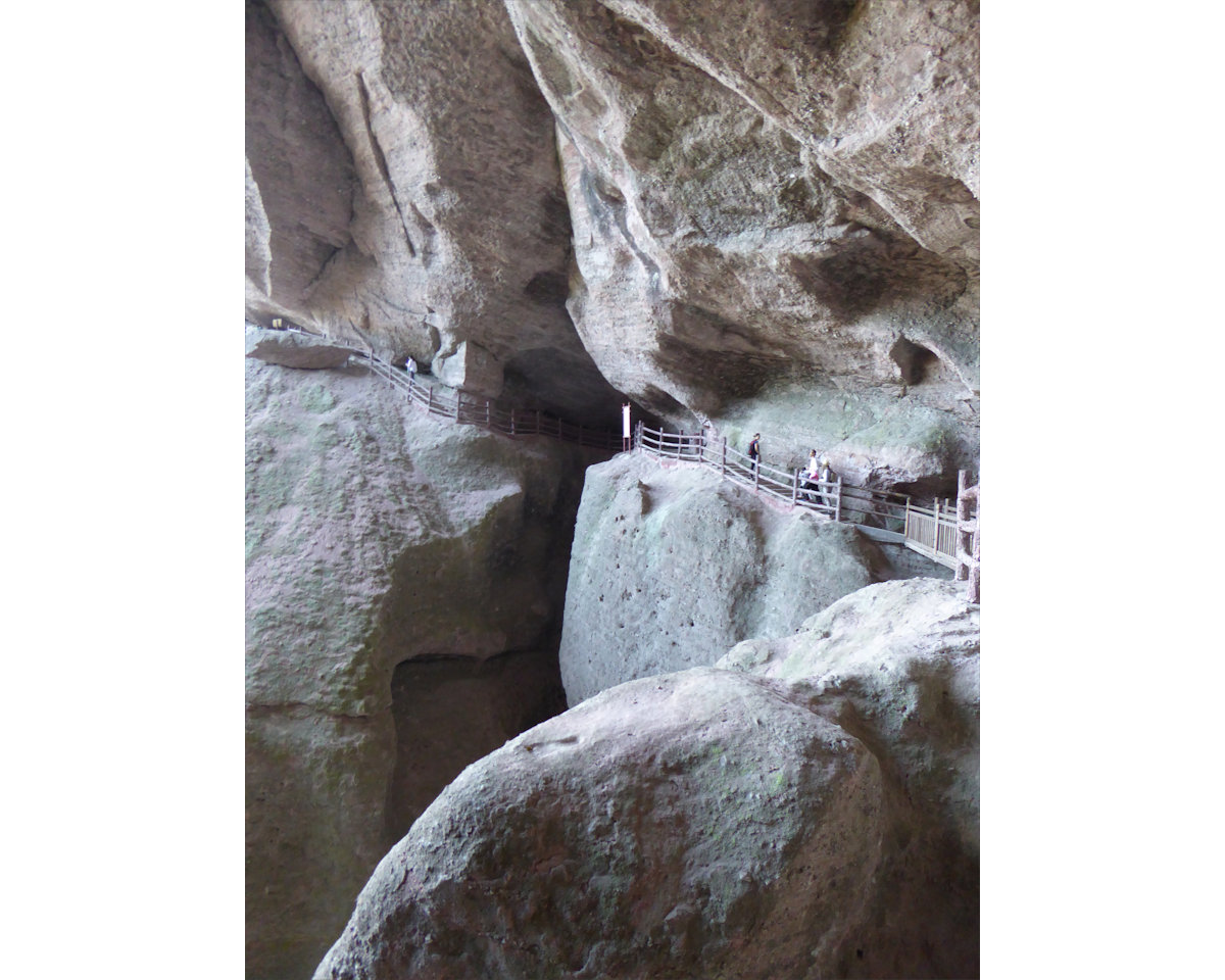 Bajiaozhai Gorge in Ziyuan National Geopark